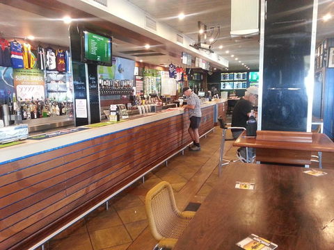 Grand Tasman Hotel - Tourism Caloundra 5