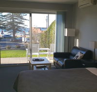 2 Austinmer Studio - Tourism Caloundra
