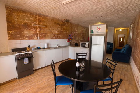 Desert View Apartments - Tourism Caloundra 1