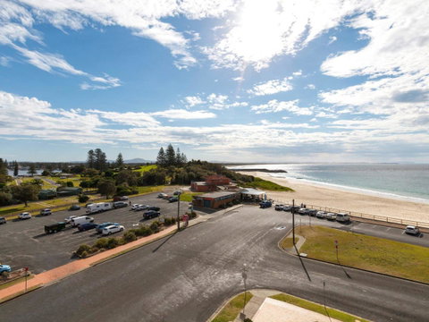 Ebbtide 25 - Tourism Caloundra 7
