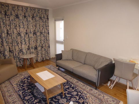 ADELAIDE CENTRAL APARTMENT - 3BR, 2BATH & CARPARK - Tourism Caloundra 3