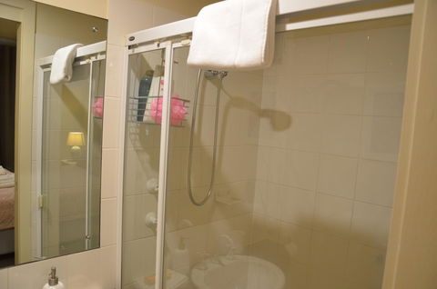 ADELAIDE CENTRAL APARTMENT - 3BR, 2BATH & CARPARK - Tourism Caloundra 18