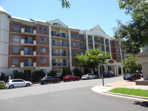 ADELAIDE CENTRAL APARTMENT - 3BR, 2BATH & CARPARK - Tourism Caloundra 0