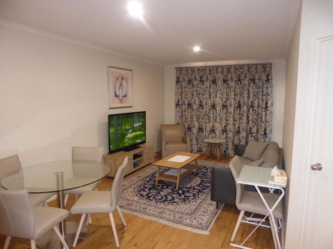 ADELAIDE CENTRAL APARTMENT - 3BR, 2BATH & CARPARK - Tourism Caloundra 2