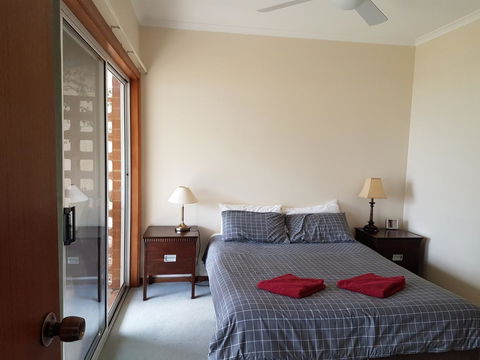 Barmera Lake Resort Motel - Tourism Caloundra 8