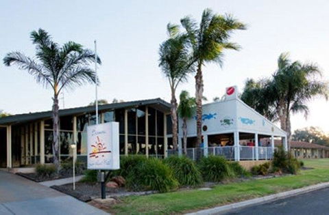 Barmera Lake Resort Motel - Tourism Caloundra 1
