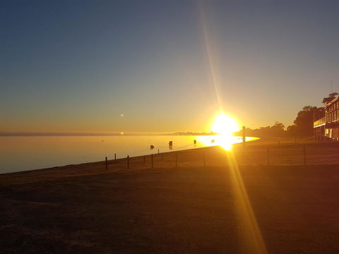 Barmera Lake Resort Motel - Tourism Caloundra 5