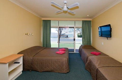 Barmera Lake Resort Motel - Tourism Caloundra 13