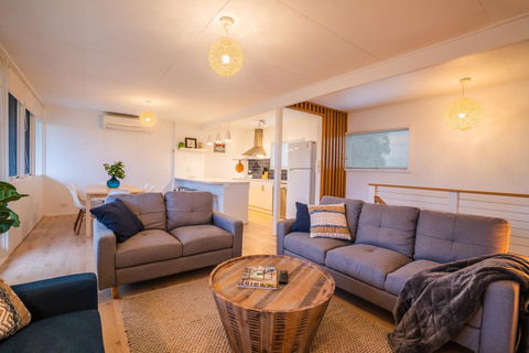 Aldinga Beach Break - C21 SouthCoast Holidays - Tourism Caloundra 0