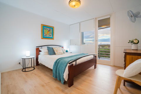 Aldinga Beach Break - C21 SouthCoast Holidays - Tourism Caloundra 1
