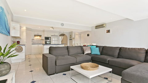 Salt Waterfront Apartment - Tourism Caloundra 8