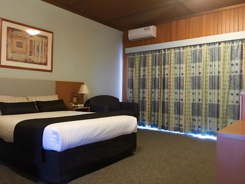 Desert Cave Hotel - Tourism Caloundra 43
