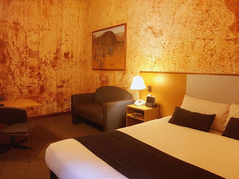 Desert Cave Hotel - Tourism Caloundra 41