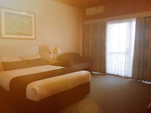 Desert Cave Hotel - Tourism Caloundra 42