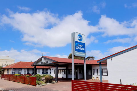 Robe Central Motel - Tourism Caloundra 0