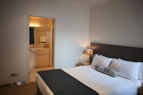 Mawson Lakes Hotel - Tourism Caloundra 3