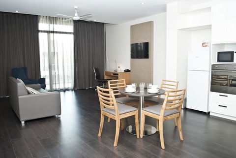 Mawson Lakes Hotel - Tourism Caloundra 10