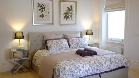 The Grand Ocean Apartment - Tourism Caloundra 1