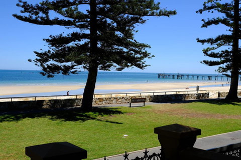 The Grand Ocean Apartment - Tourism Caloundra 10