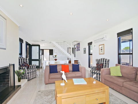 Pearl By The Sea - Tourism Caloundra 5