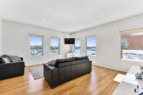 Robe Marina Accommodation - Tourism Caloundra 23