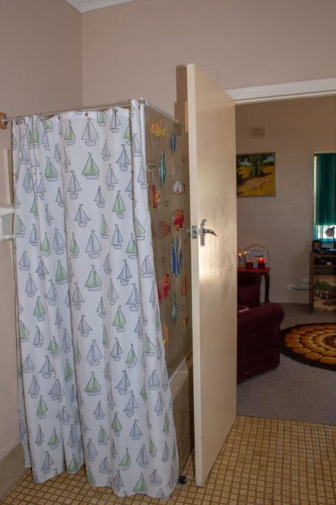 Kimba Units - Tourism Caloundra 11