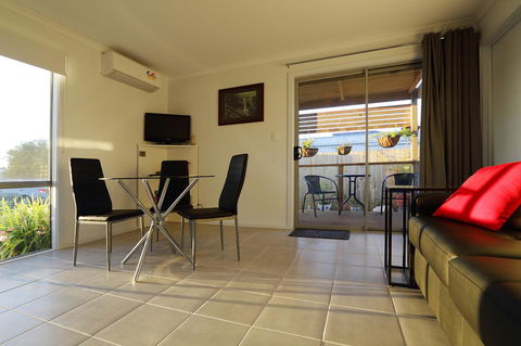 Gumnut Getaway BnB - Tourism Caloundra 10