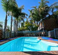 Cattlemans Country Motor Inn  Serviced Apartments - Tourism Caloundra