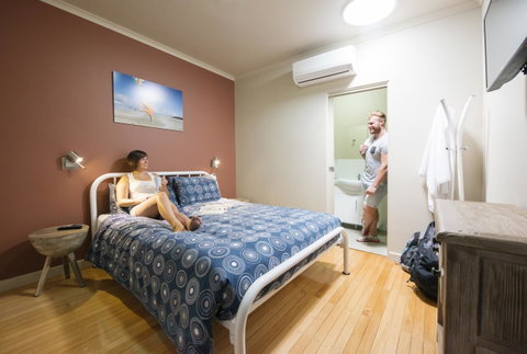 Port Lincoln Studio Apartments - Tourism Caloundra 2