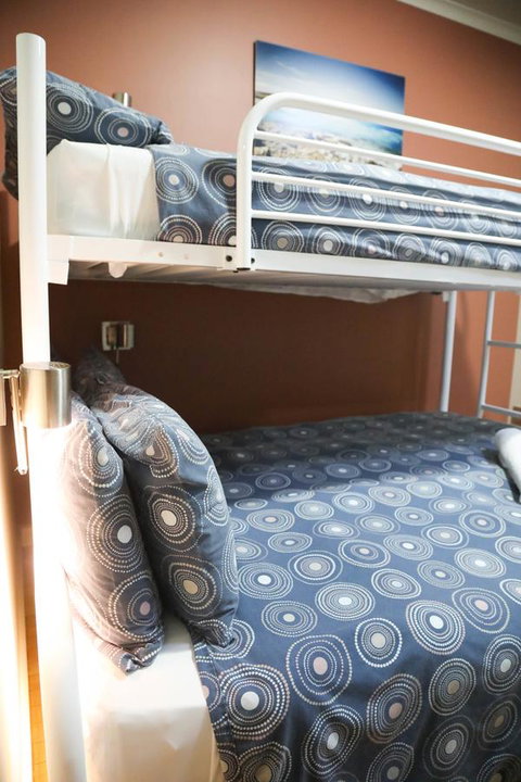 Port Lincoln Studio Apartments - Tourism Caloundra 1