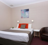 Motel Poinsettia
