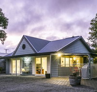One Tree Bed and Breakfast - Tourism Caloundra