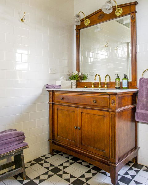 Grand Cru Estate Homestead - Tourism Caloundra 4