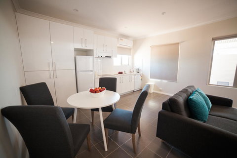 Exmouth Escape Resort - Tourism Caloundra 33