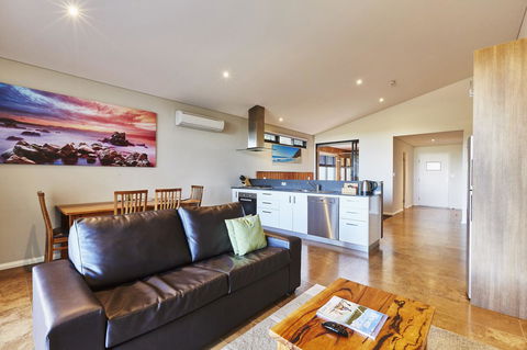 Eight Willows Retreat - Tourism Caloundra 34