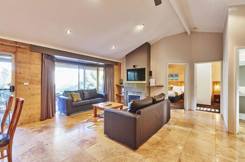 Eight Willows Retreat - Tourism Caloundra 18