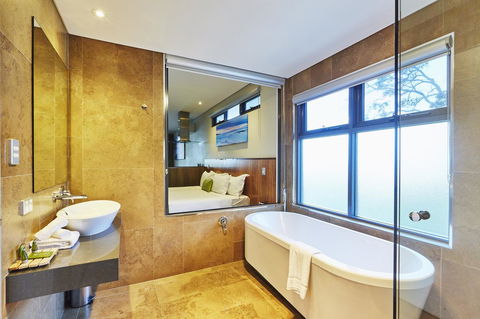 Eight Willows Retreat - Tourism Caloundra 6