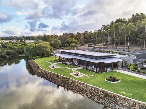 Eight Willows Retreat - Tourism Caloundra 28