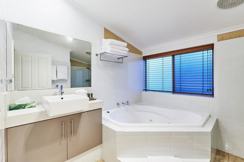Eight Willows Retreat - Tourism Caloundra 17