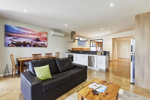 Eight Willows Retreat - Tourism Caloundra 8