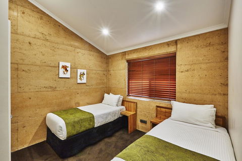 Eight Willows Retreat - Tourism Caloundra 15