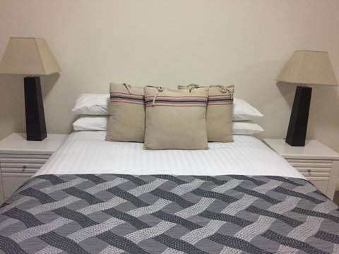 Parklane Apartments - Tourism Caloundra 9