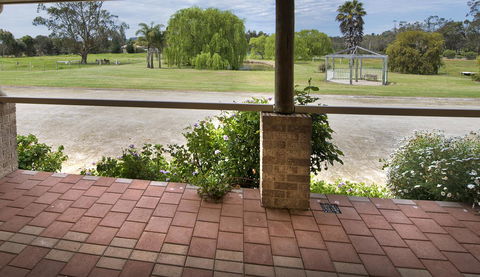 Rayanne Homestead - Tourism Caloundra 15