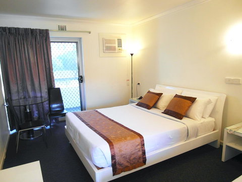 Econo Lodge Rivervale - Tourism Caloundra 3