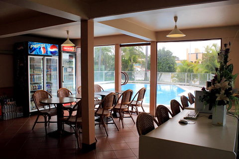 Econo Lodge Rivervale - Tourism Caloundra 17