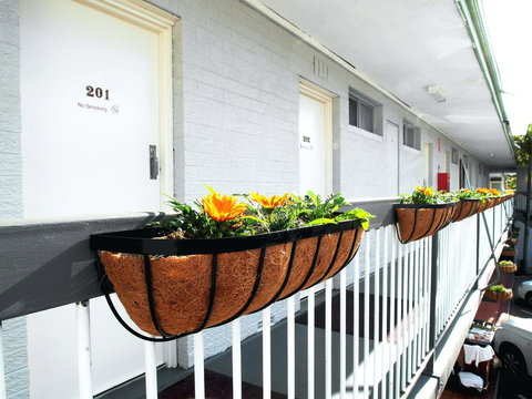 Econo Lodge Rivervale - Tourism Caloundra 1