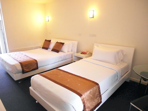 Econo Lodge Rivervale - Tourism Caloundra 21