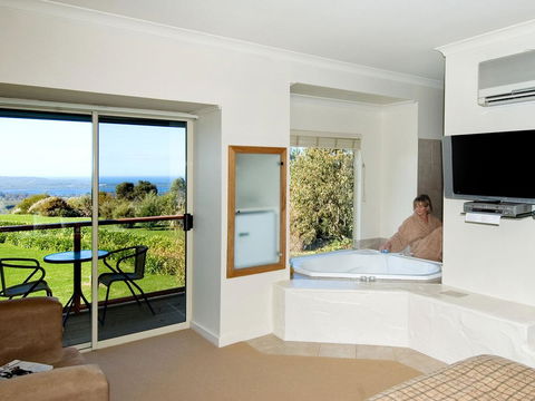 Chimes Spa Retreat - Tourism Caloundra 38