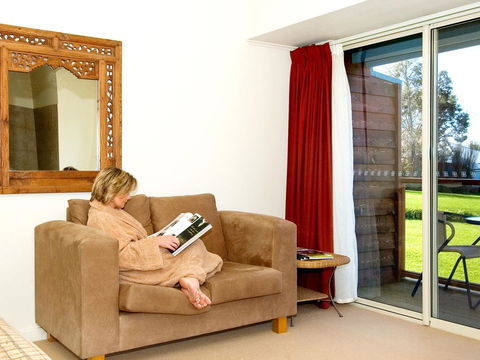 Chimes Spa Retreat - Tourism Caloundra 37