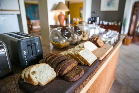 Chimes Spa Retreat - Tourism Caloundra 43